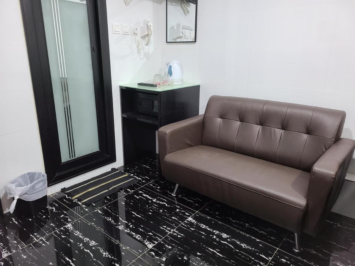 Hostel 16 Paris Guest House Block E Reception 10Th Floor Hong Kong Exterior foto